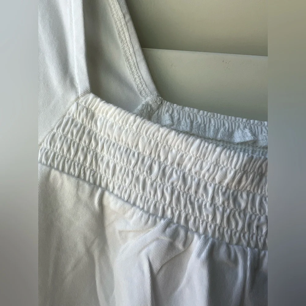 Lands’ End - NWT - White Women's Top - S & M - Smocked Sq Neck - Short Sleeve - Picture 3 of 10